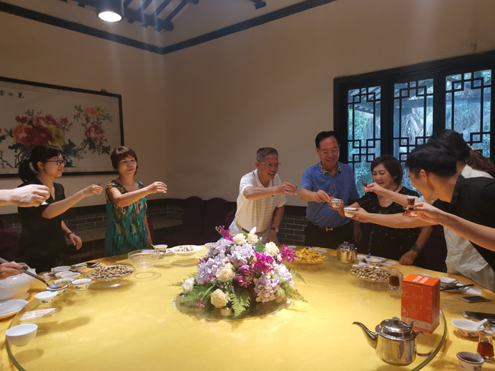 【賽思達烤箱】酒協一行訪農莊，把盞言歡敘佳情